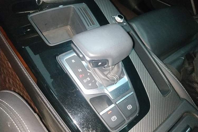 Used Audi Q5L 2021 45 TFSI Luxury Dynamic Edition Gear Lever