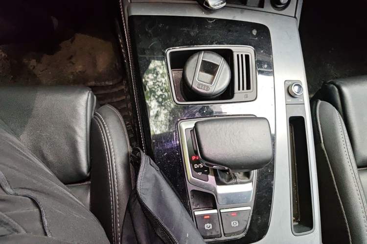 Used Audi Q5L 2021 40 TFSI Fashion Dynamic Model Gear Lever