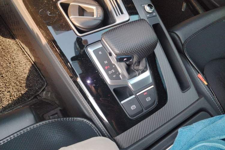 Used Audi Q5L 2021 40 TFSI Luxury Dynamic Edition Gear Lever