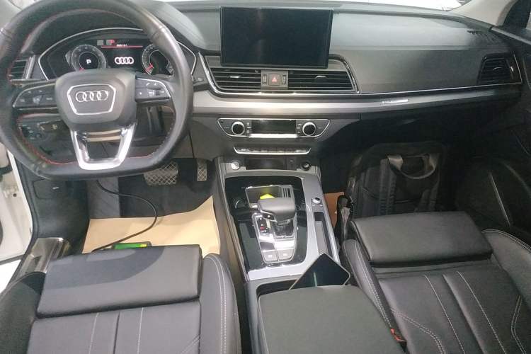Used Audi Q5L 2021 40 TFSI Fashion Dynamic Model Gear Lever