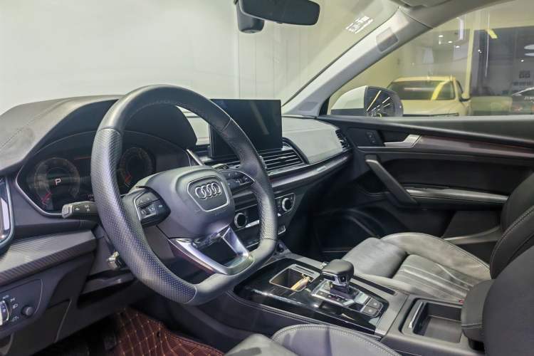 Used Audi Q5L 2021 45 TFSI Luxury Dynamic Edition Interior 2
