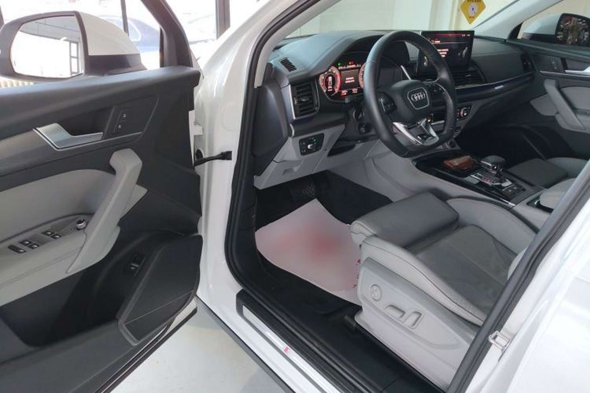 Used Audi Q5L 2021 40 TFSI Luxury Dynamic Edition Interior 3
