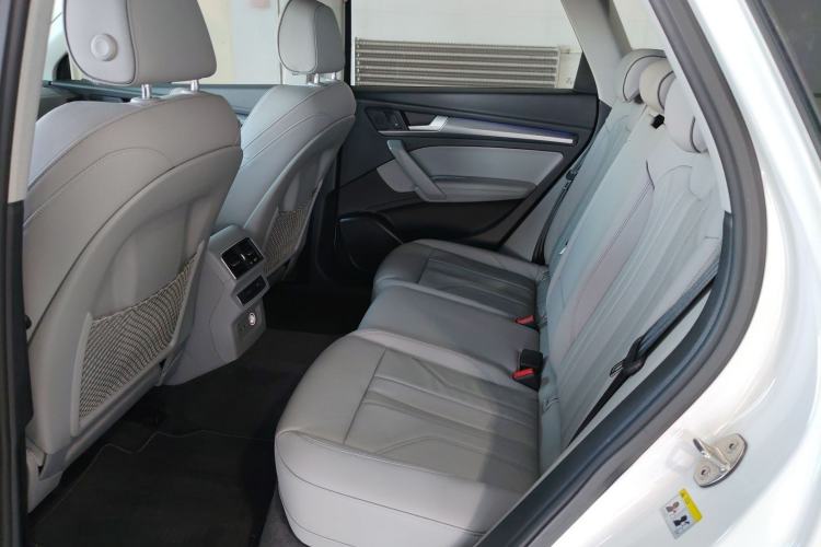 Used Audi Q5L 2021 40 TFSI Luxury Dynamic Edition Interior 4