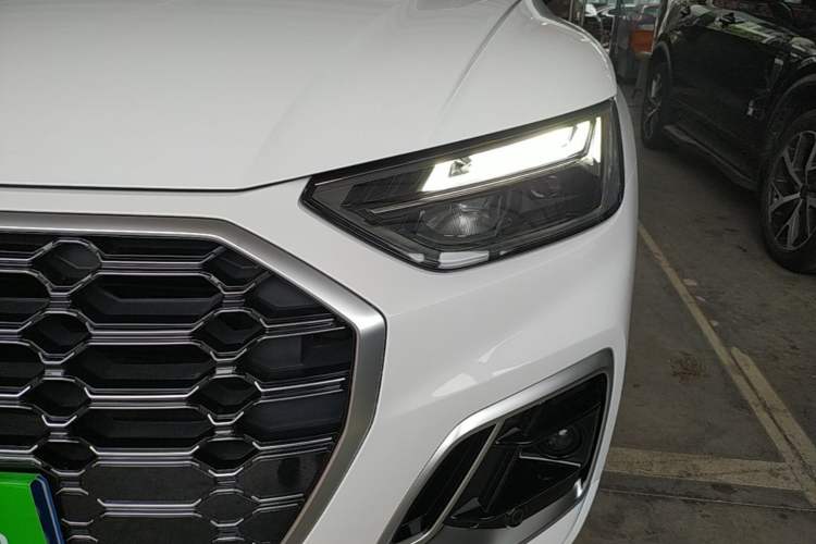 Used Audi Q5L 2021 40 TFSI Luxury Dynamic Edition Left Front Headlight