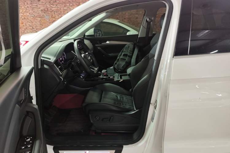 Used Audi Q5L 2021 40 TFSI Fashion Dynamic Model Left Front Seat