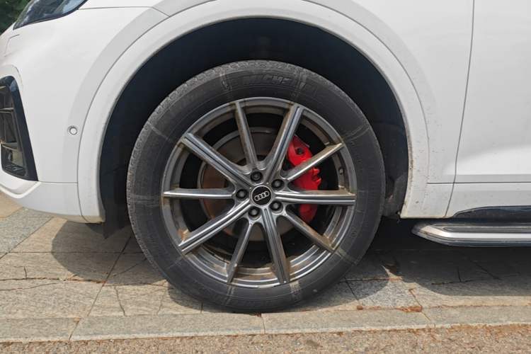 Used Audi Q5L 2021 45 TFSI Prestige Dynamic Edition Left Front Wheel Hub