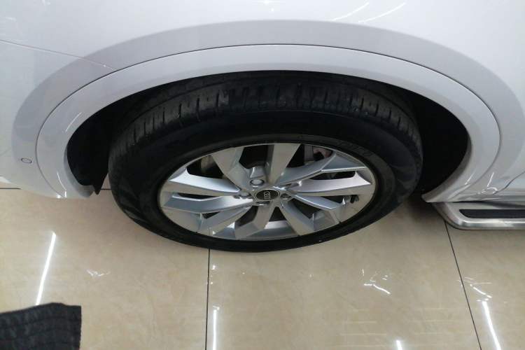Used Audi Q5L 2021 40 TFSI Luxury Dynamic Edition Left Front Wheel Hub