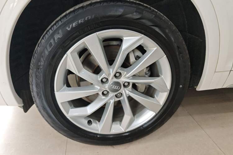 Used Audi Q5L 2021 40 TFSI Luxury Dynamic Edition Left Front Wheel Hub