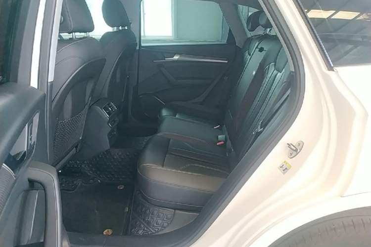 Used Audi Q5L 2021 40 TFSI Luxury Dynamic Edition Left Rear Seat