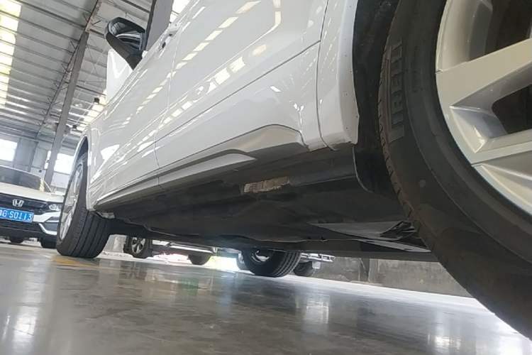 Used Audi Q5L 2021 40 TFSI Luxury Dynamic Edition Left Side Sill