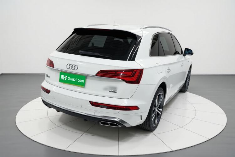 Used Audi Q5L 2021 40 TFSI Fashion Dynamic Model Rear Right 45 Deg