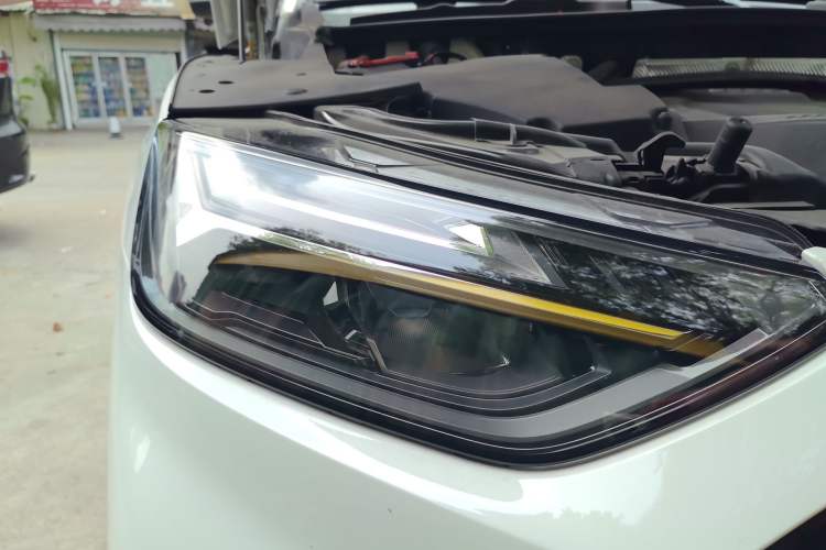 Used Audi Q5L 2021 40 TFSI Fashion Dynamic Model Right Front Headlight