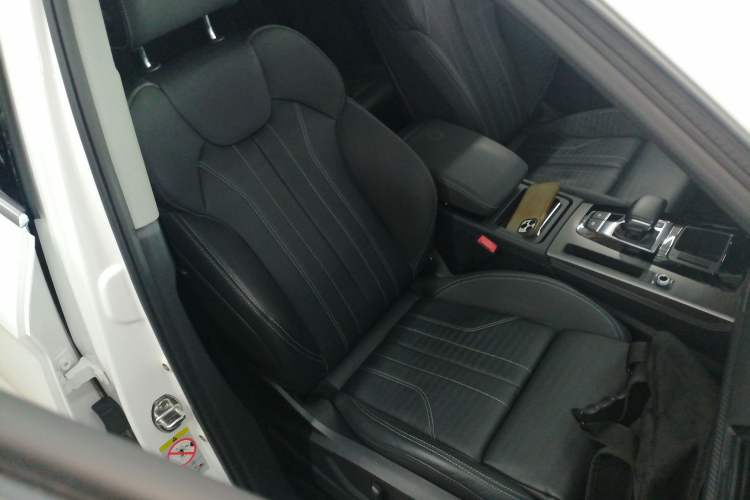 Used Audi Q5L 2021 40 TFSI Luxury Dynamic Edition Right Front Seat