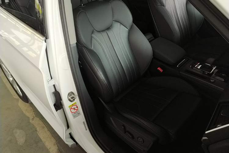 Used Audi Q5L 2021 40 TFSI Luxury Dynamic Edition Right Front Seat