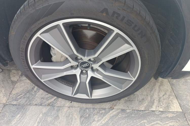 Used Audi Q5L 2021 45 TFSI Luxury Prestige Edition Right Front Wheel Hub