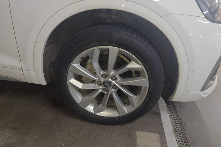 Used Audi Q5L 2021 40 TFSI Luxury Dynamic Edition Right Front Wheel Hub