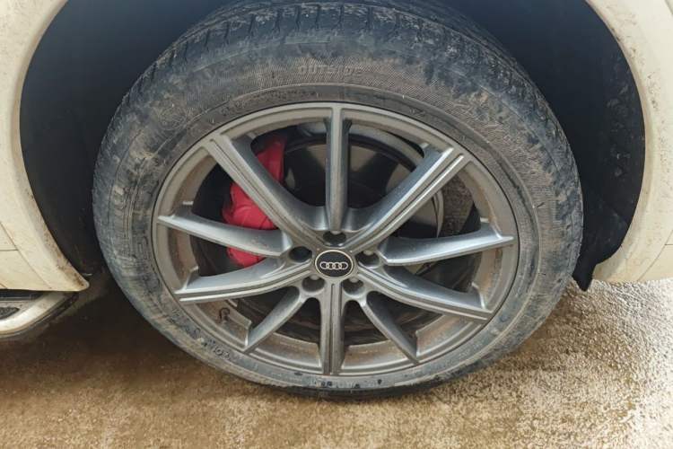 Used Audi Q5L 2021 45 TFSI Prestige Dynamic Edition Right Front Wheel Hub