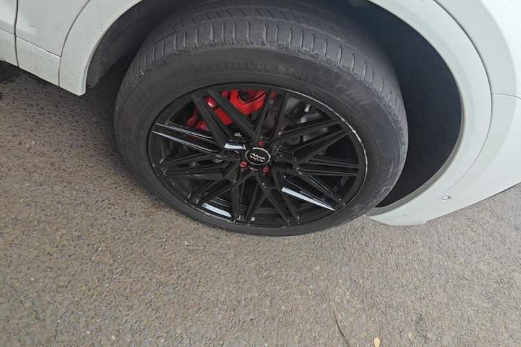 Used Audi Q5L 2021 45 TFSI Luxury Dynamic Edition Right Front Wheel Hub