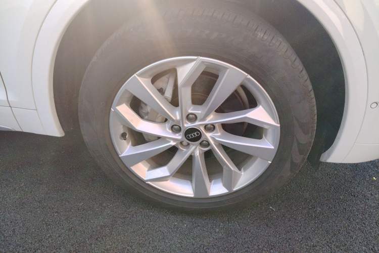 Used Audi Q5L 2021 40 TFSI Luxury Dynamic Edition Right Front Wheel Hub