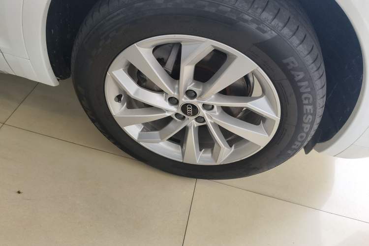 Used Audi Q5L 2021 40 TFSI Luxury Dynamic Edition Right Front Wheel Hub