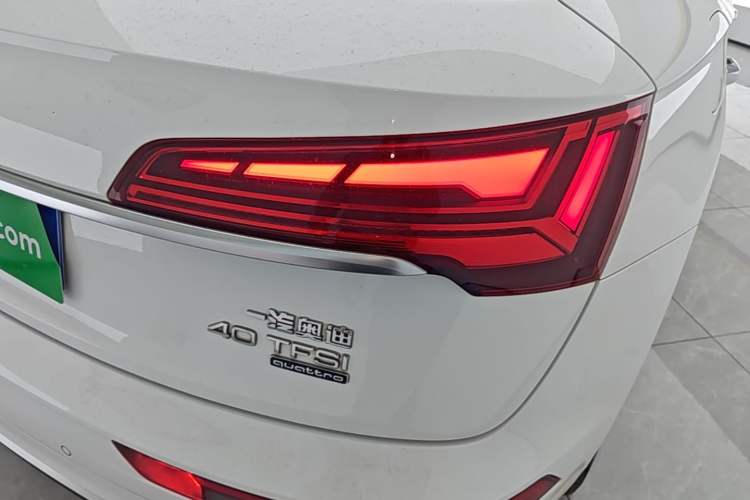 Used Audi Q5L 2021 40 TFSI Fashion Dynamic Model Right Rear Taillight