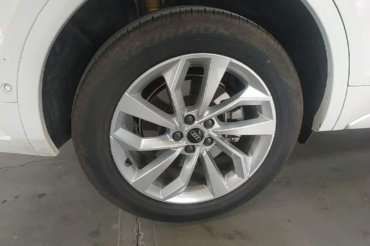 Used Audi Q5L 2021 40 TFSI Luxury Dynamic Edition Right Rear Wheel Hub