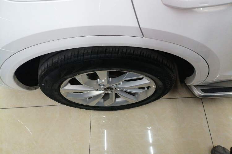 Used Audi Q5L 2021 40 TFSI Luxury Dynamic Edition Right Rear Wheel Hub