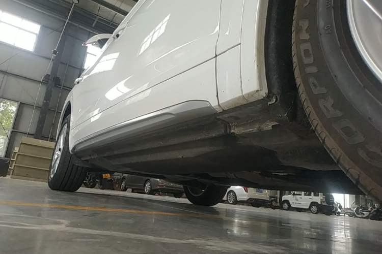 Used Audi Q5L 2021 40 TFSI Luxury Dynamic Edition Right Side Sill