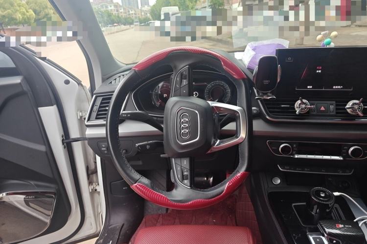 Used Audi Q5L 2021 40 TFSI Fashion Dynamic Model Steering Wheel