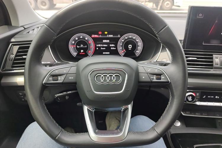 Used Audi Q5L 2021 40 TFSI Fashion Dynamic Model Steering Wheel