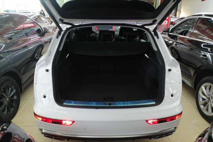 Used Audi Q5L 2021 40 TFSI Luxury Dynamic Edition Trunk