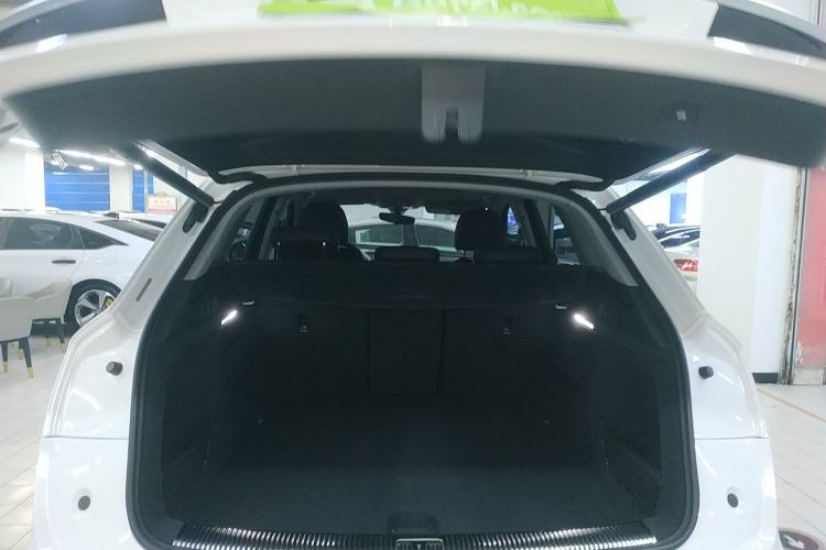 Used Audi Q5L 2021 40 TFSI Fashion Dynamic Model Trunk