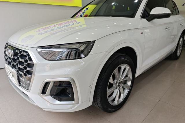 Używany Audi Q5L 2021 40 TFSI Luxury Dynamic Edition