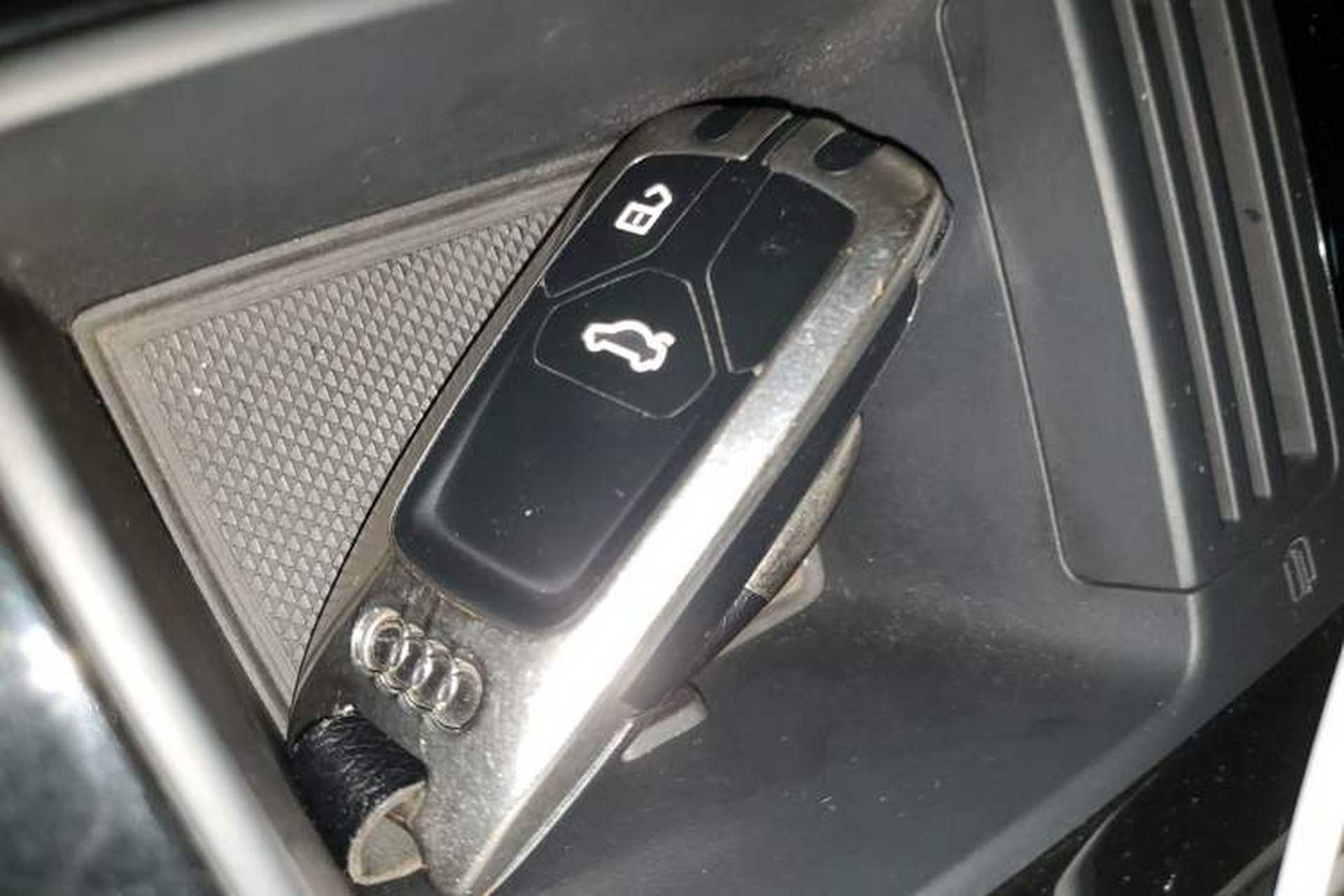Used Audi Q5L 2021 45 TFSI Luxury Dynamic Edition Vehicle Key