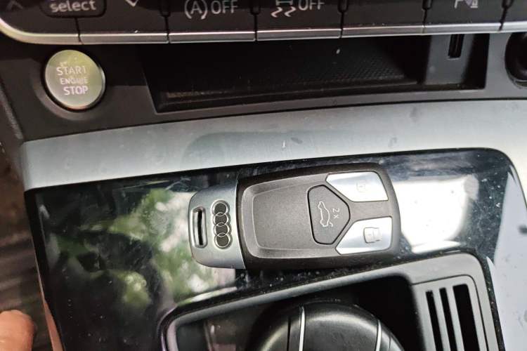 Used Audi Q5L 2021 40 TFSI Fashion Dynamic Model Vehicle Key