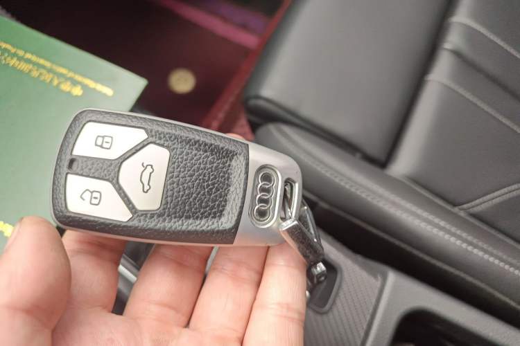 Used Audi Q5L 2021 40 TFSI Fashion Dynamic Model Vehicle Key