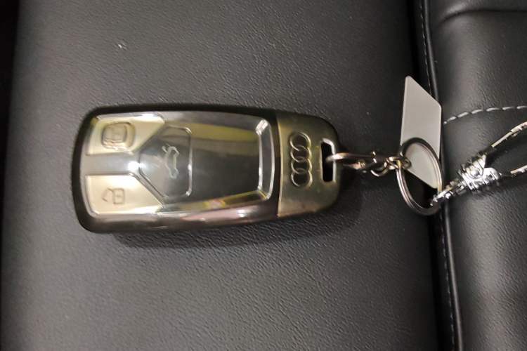 Used Audi Q5L 2021 40 TFSI Luxury Dynamic Edition Vehicle Key