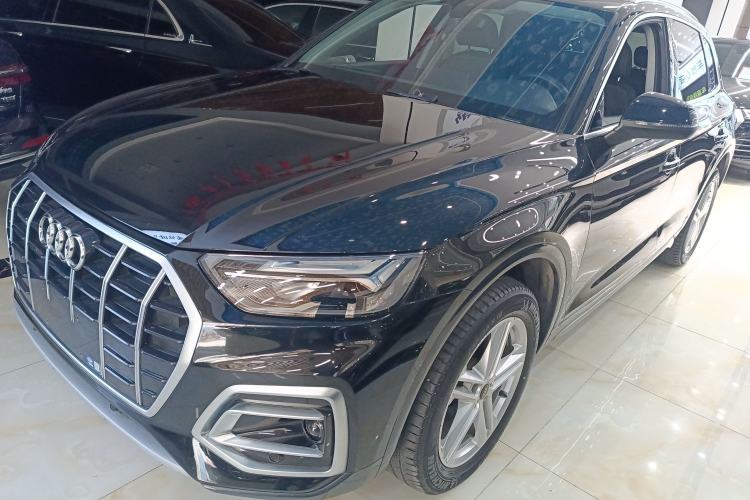 Used Audi Q5L 2022 40T Fashionable and Elegant Model Guazi used car, China used car export, Used car for sale, Used cars, Cheapest cars for sale