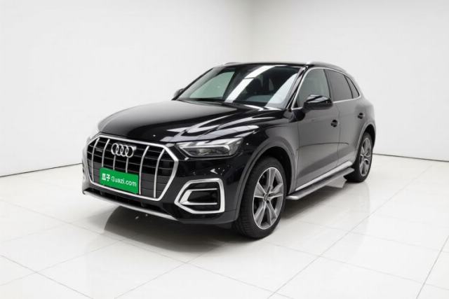 Ojetý Audi Q5L 2022 45T Luxury Elegant Model