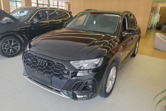 Ojetý Audi Q5L 2022 40T Luxury Dynamic Model