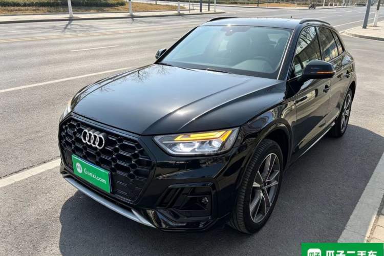 Used Audi Q5L 2022 Updated 45T Luxury Dynamic Version Guazi used car, China used car export, Used car for sale, Used cars, Cheapest cars for sale