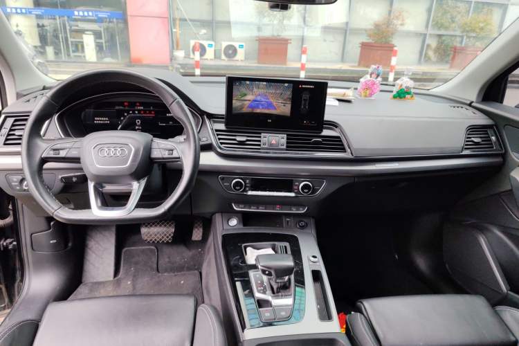 Used Audi Q5L 2022 40T Fashionable and Dynamic Model Audio And AC Panel