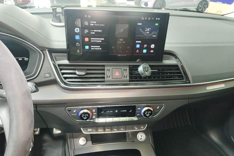 Used Audi Q5L 2022 40T Luxury Dynamic Model Audio And AC Panel