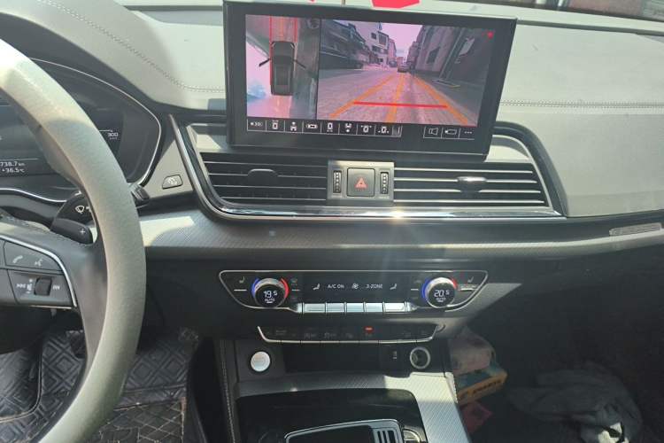 Used Audi Q5L 2022 40T Luxury Dynamic Model Audio And AC Panel