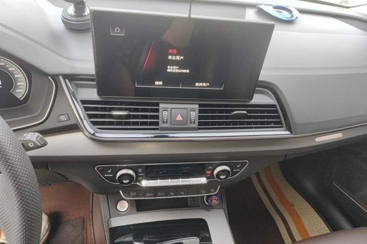 Used Audi Q5L 2022 Updated 45T Luxury Dynamic Version Audio And AC Panel