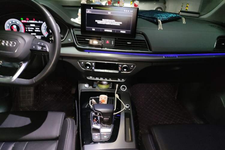 Used Audi Q5L 2022 Updated 40T Luxury Dynamic Edition Audio And AC Panel