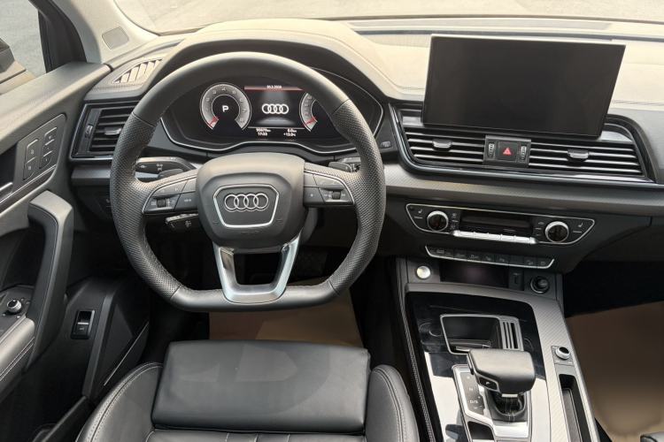 Used Audi Q5L 2022 45T Luxury Dynamic Model Audio And AC Panel