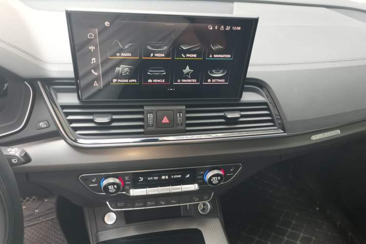 Used Audi Q5L 2022 Updated 40T Luxury Dynamic Edition Audio And AC Panel