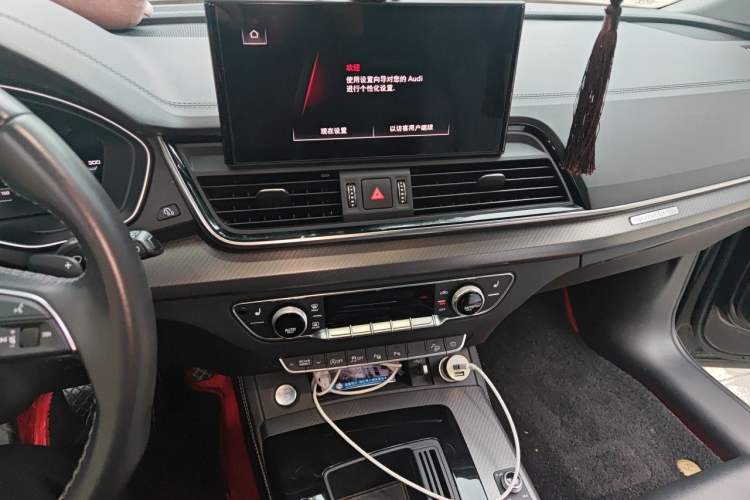 Used Audi Q5L 2022 Updated 40T Luxury Dynamic Edition Audio And AC Panel