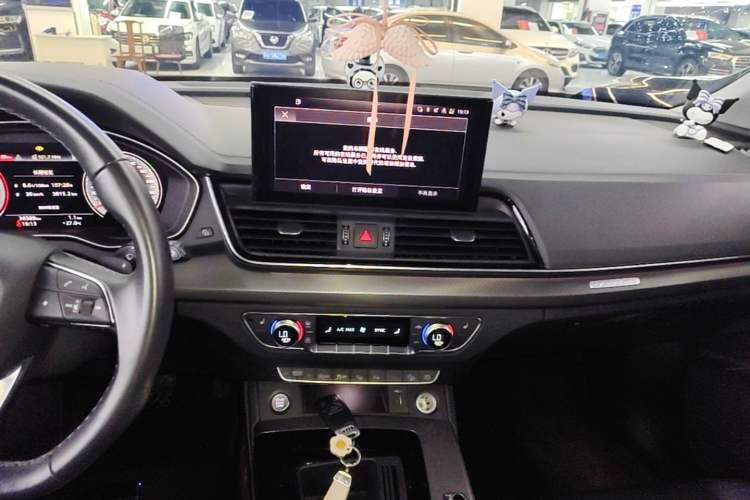 Used Audi Q5L 2022 Updated 40T Luxury Dynamic Edition Audio And AC Panel